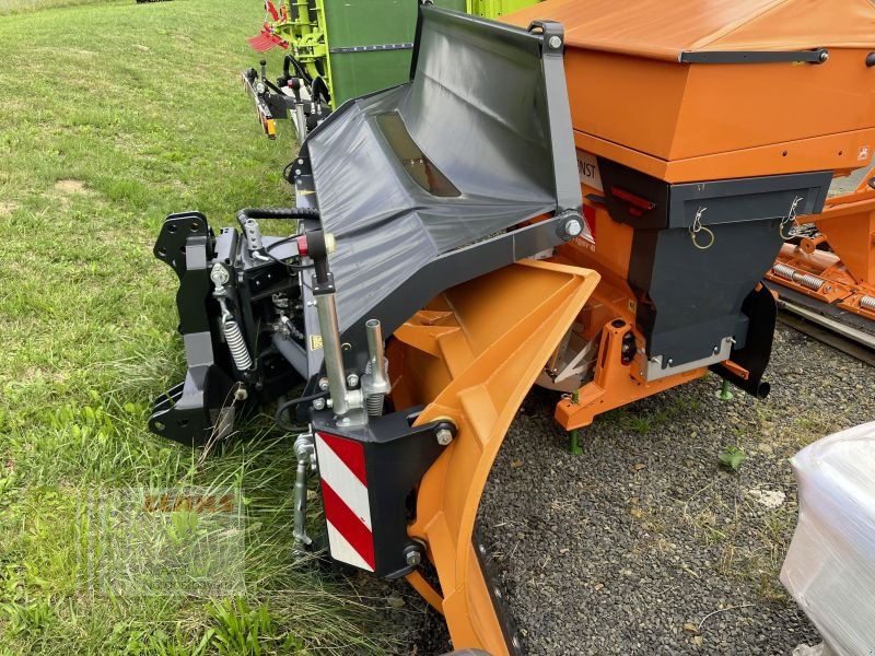 Schneepflug des Typs Sonstige WINTEC TK III 320 SCHNEEPFLUG, Neumaschine in Altenstadt a.d. Waldnaab (Bild 3)