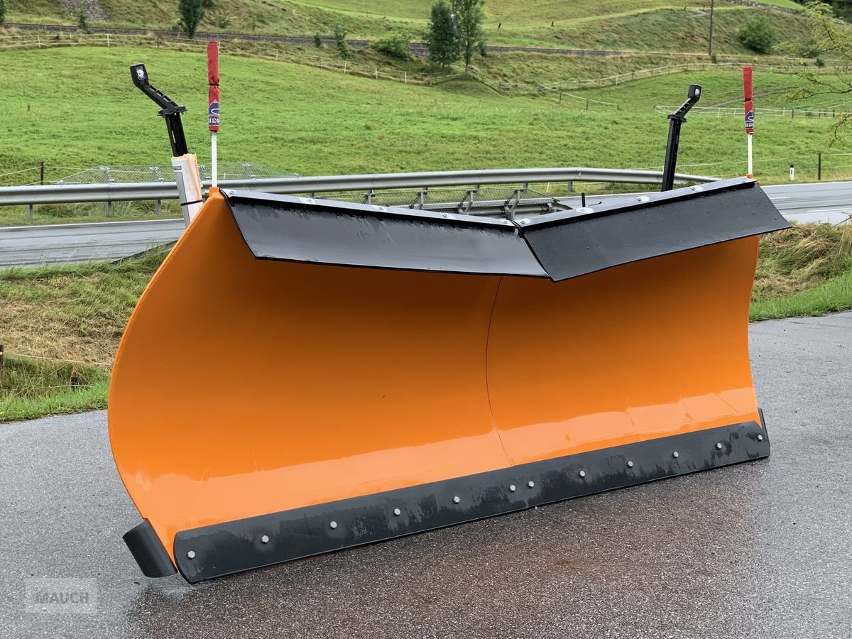 Schneepflug des Typs Springer Schneeschild SHL 3004-2, Neumaschine in Eben (Bild 4)