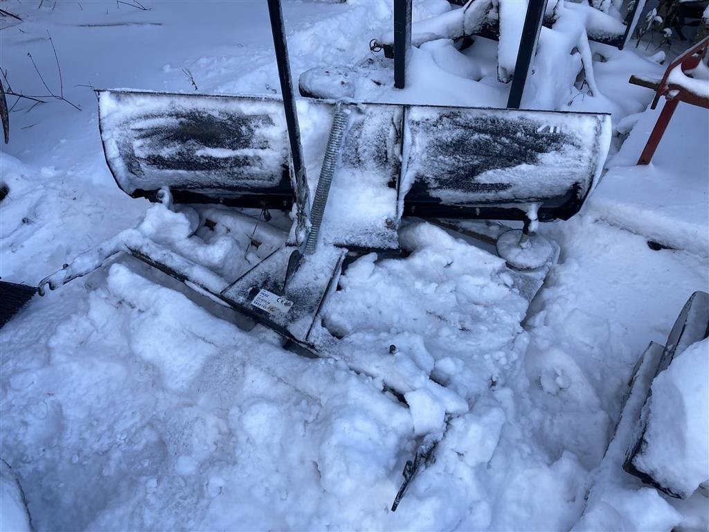 Schneepflug des Typs Stiga Park 120 cm med Gummiskær, Gebrauchtmaschine in Roskilde (Bild 2)