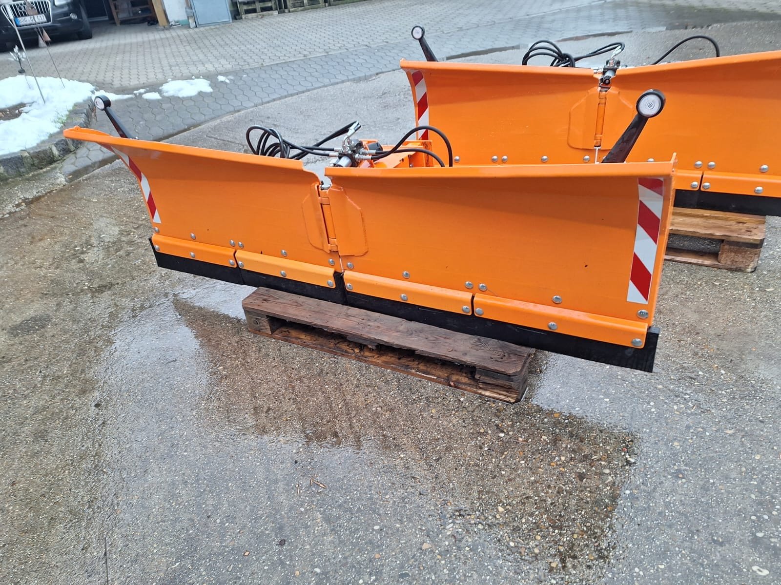 Schneepflug des Typs SVD Vario Schneepflug 1,80m / 2,20m, Neumaschine in Bogen (Bild 8)