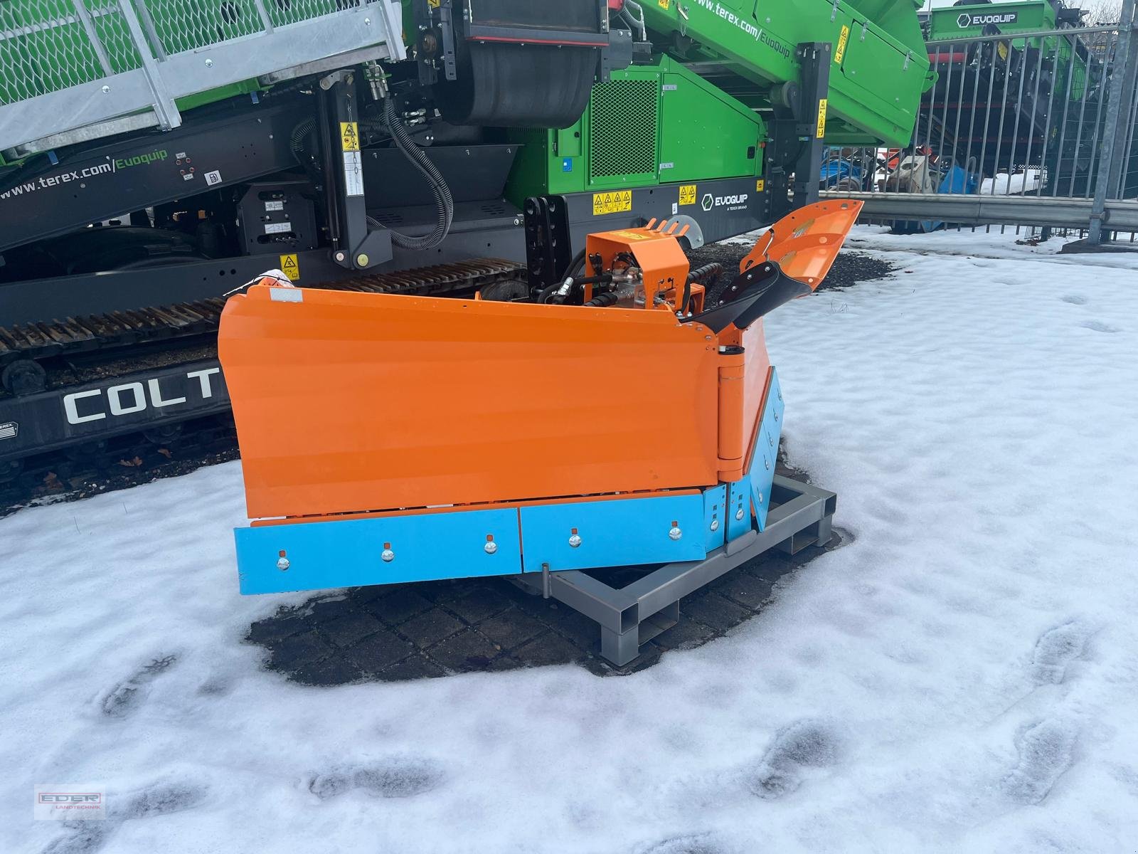 Schneepflug of the type Trejon Schneepflug VPX290, Neumaschine in Tuntenhausen (Picture 2)