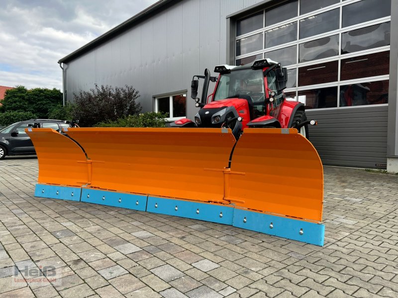 Schneepflug des Typs Trejon UPX 440, Neumaschine in Merkendorf (Bild 1)