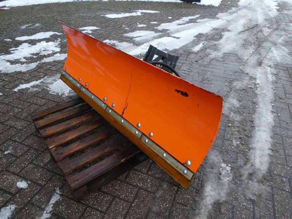 Schneepflug of the type Tuchel 160cm Hydro Swing, Gebrauchtmaschine in Swifterband (Picture 8)