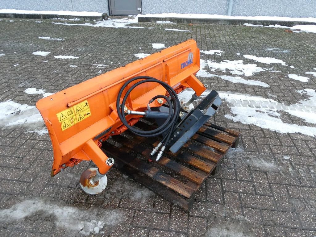 Schneepflug of the type Tuchel 160cm Hydro Swing, Gebrauchtmaschine in Swifterband (Picture 3)