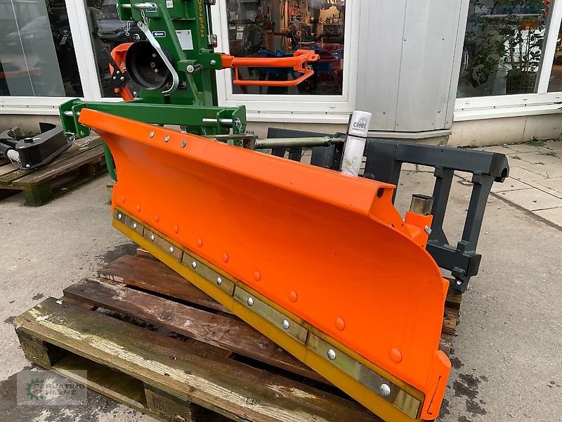 Schneepflug des Typs Tuchel L-SK 155 Schneeschild NEU mit Federsegmenten Euroaufnahme, Neumaschine in Rittersdorf (Bild 1)