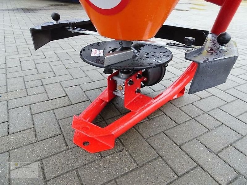 Schneepflug des Typs Vemac Dexwal Salzstreuer Trichterstreuer, Streuer, 200L Kommunal NEU, Neumaschine in Sülzetal OT Osterweddingen (Bild 5)