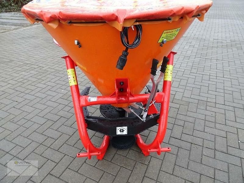 Schneepflug des Typs Vemac Dexwal Salzstreuer Trichterstreuer, Streuer, 200L Kommunal NEU, Neumaschine in Sülzetal OT Osterweddingen (Bild 9)
