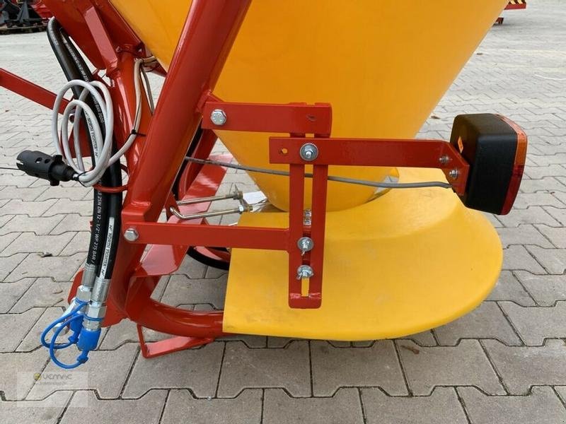 Schneepflug of the type Vemac Streuer Profi 500 Hydraulikmotor Hydraulik Radlader Traktor NEU, Neumaschine in Sülzetal OT Osterweddingen (Picture 12)