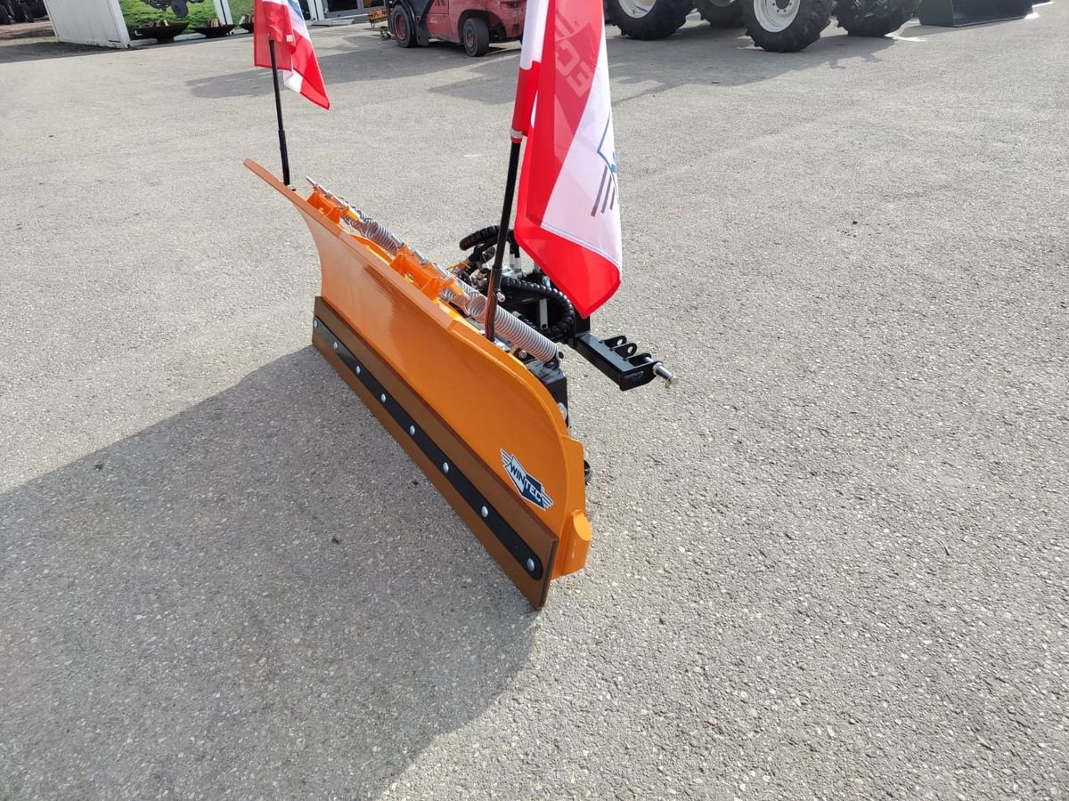 Schneepflug des Typs Wintec MG-170, Neumaschine in NATTERNBACH (Bild 2)