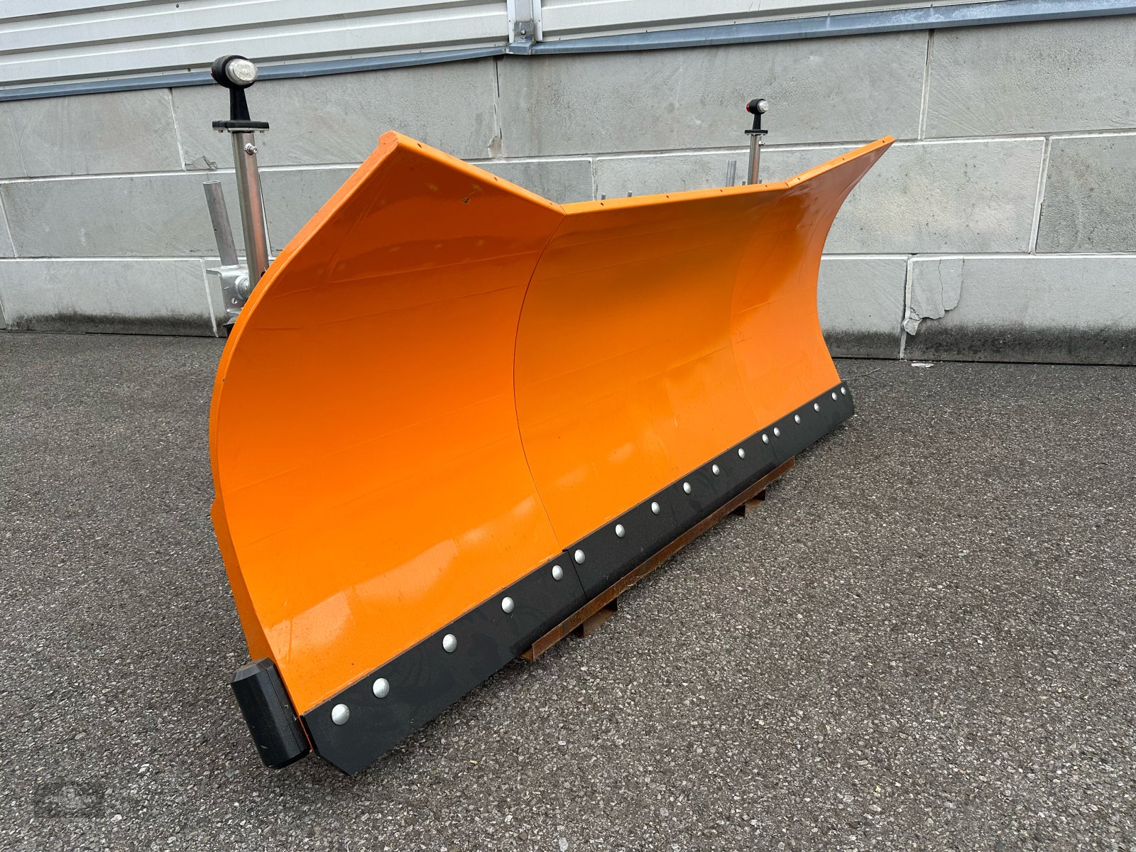 Schneepflug des Typs Wintec T III 280, Neumaschine in Rankweil (Bild 2)