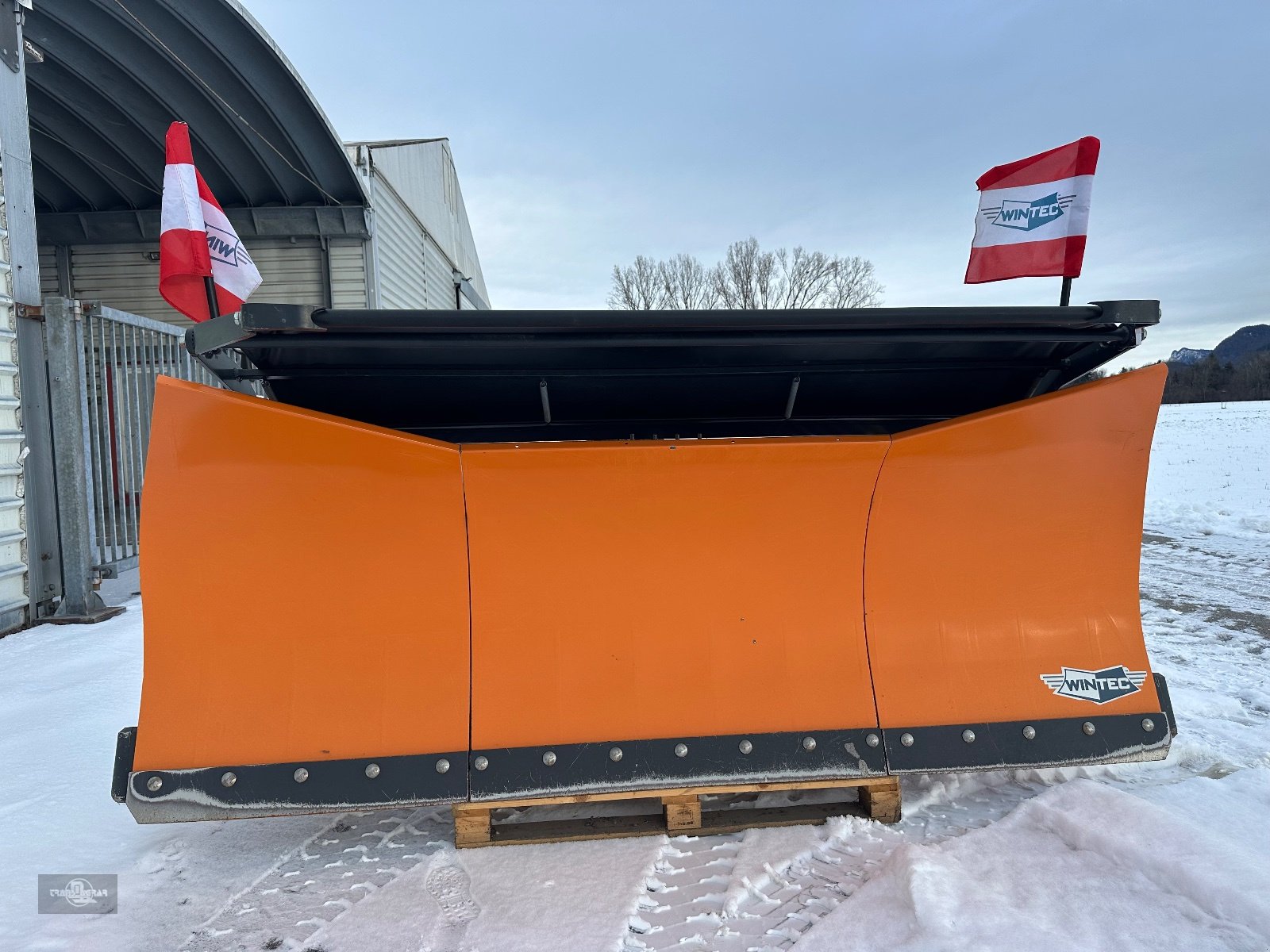 Schneepflug des Typs Wintec TK III 300 Dreipunkt mit Windleitschirm und Laufrädern, Gebrauchtmaschine in Rankweil (Bild 2)
