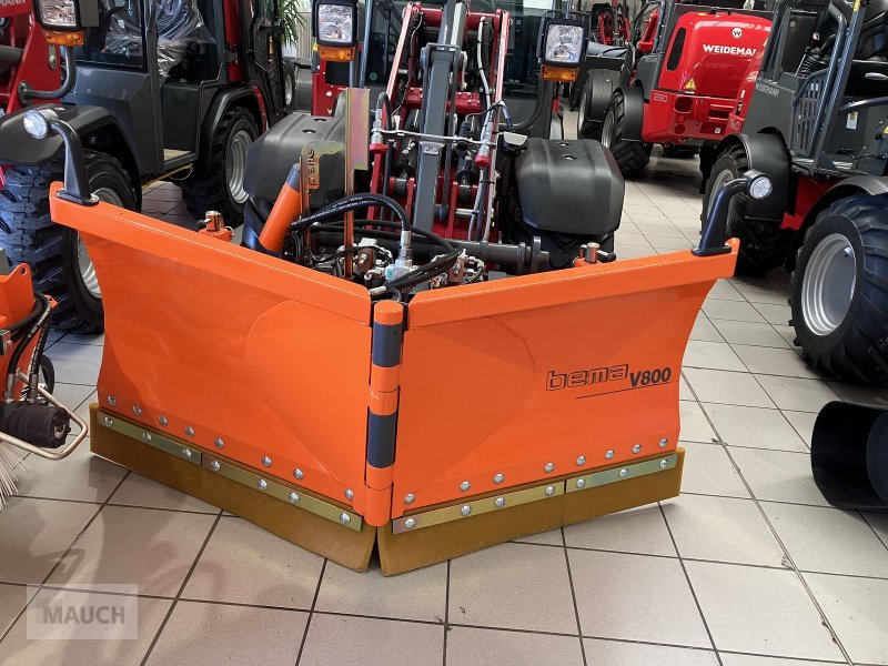 Schneeräumschild des Typs Bema Vario Schneepflug für Hoflader, Neumaschine in Burgkirchen (Bild 1)