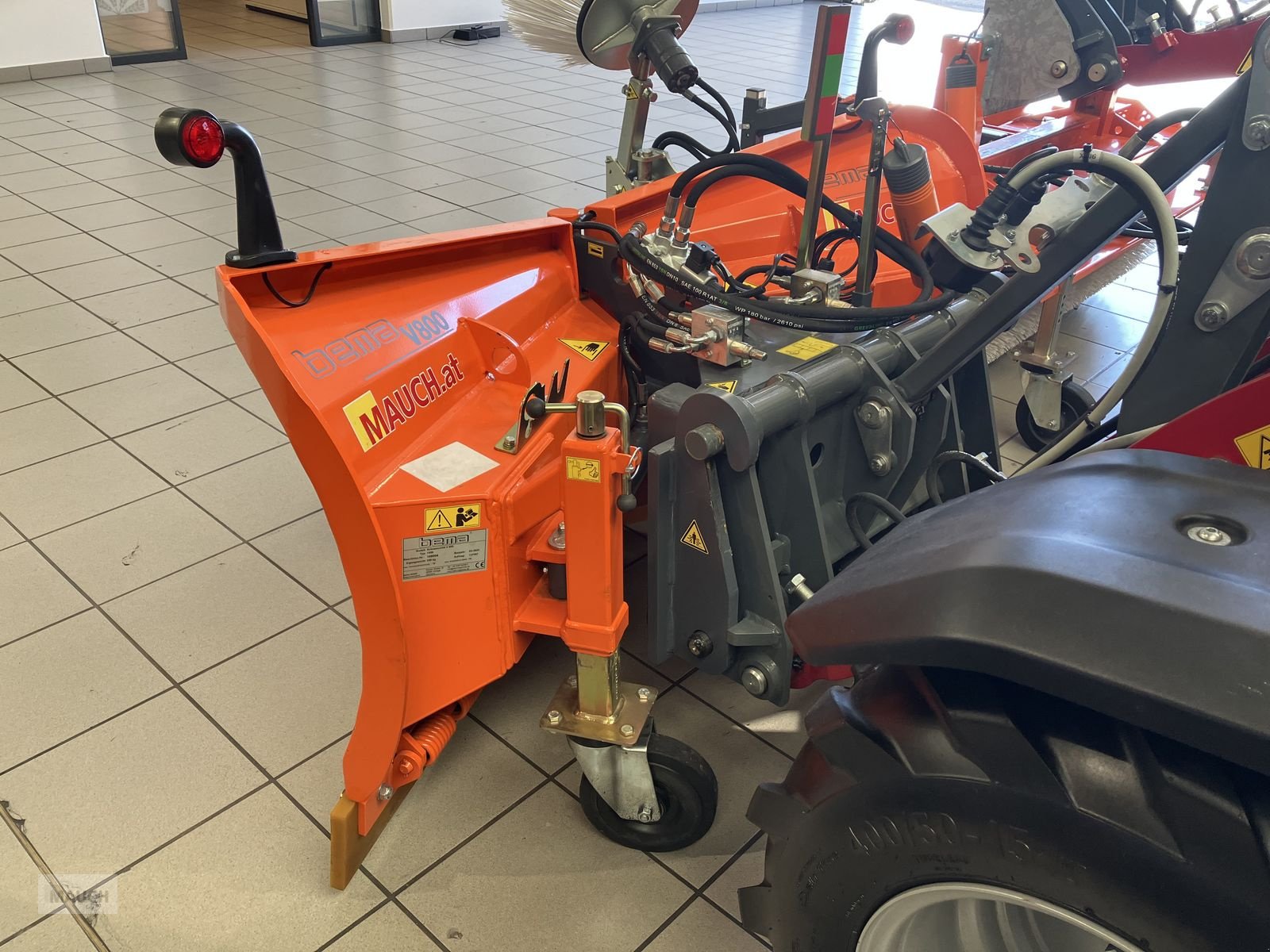 Schneeräumschild des Typs Bema Vario Schneepflug für Hoflader, Neumaschine in Burgkirchen (Bild 3)