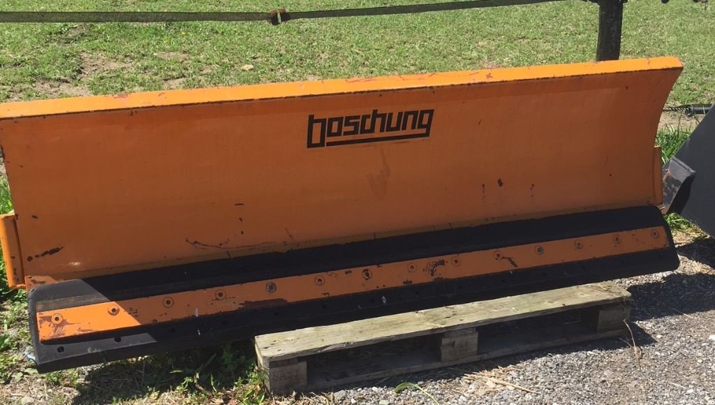Schneeräumschild des Typs Boschung lame à neige, Gebrauchtmaschine in Aesch (Bild 2)