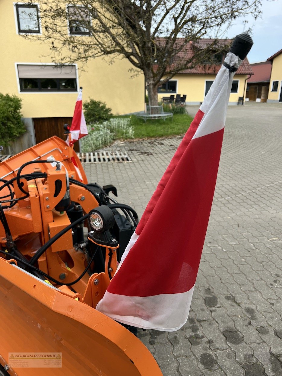 Schneeräumschild des Typs Bressel & Lade SPF 3000 Vario Schneepflug Merlo, Neumaschine in Langensendelbach (Bild 9)