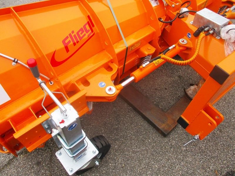 Schneeräumschild typu Fliegl Mammut Duplex 3 m Planier- u. Schneeräumschild, Neumaschine v St. Marienkirchen (Obrázek 10)
