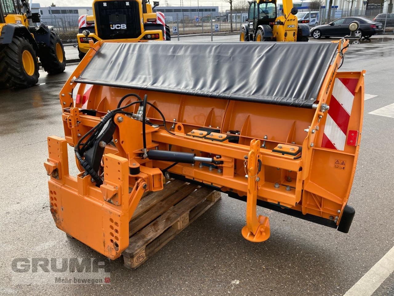 Schneeräumschild des Typs Hydrac ES-III-300, Neumaschine in Friedberg-Derching (Bild 4)