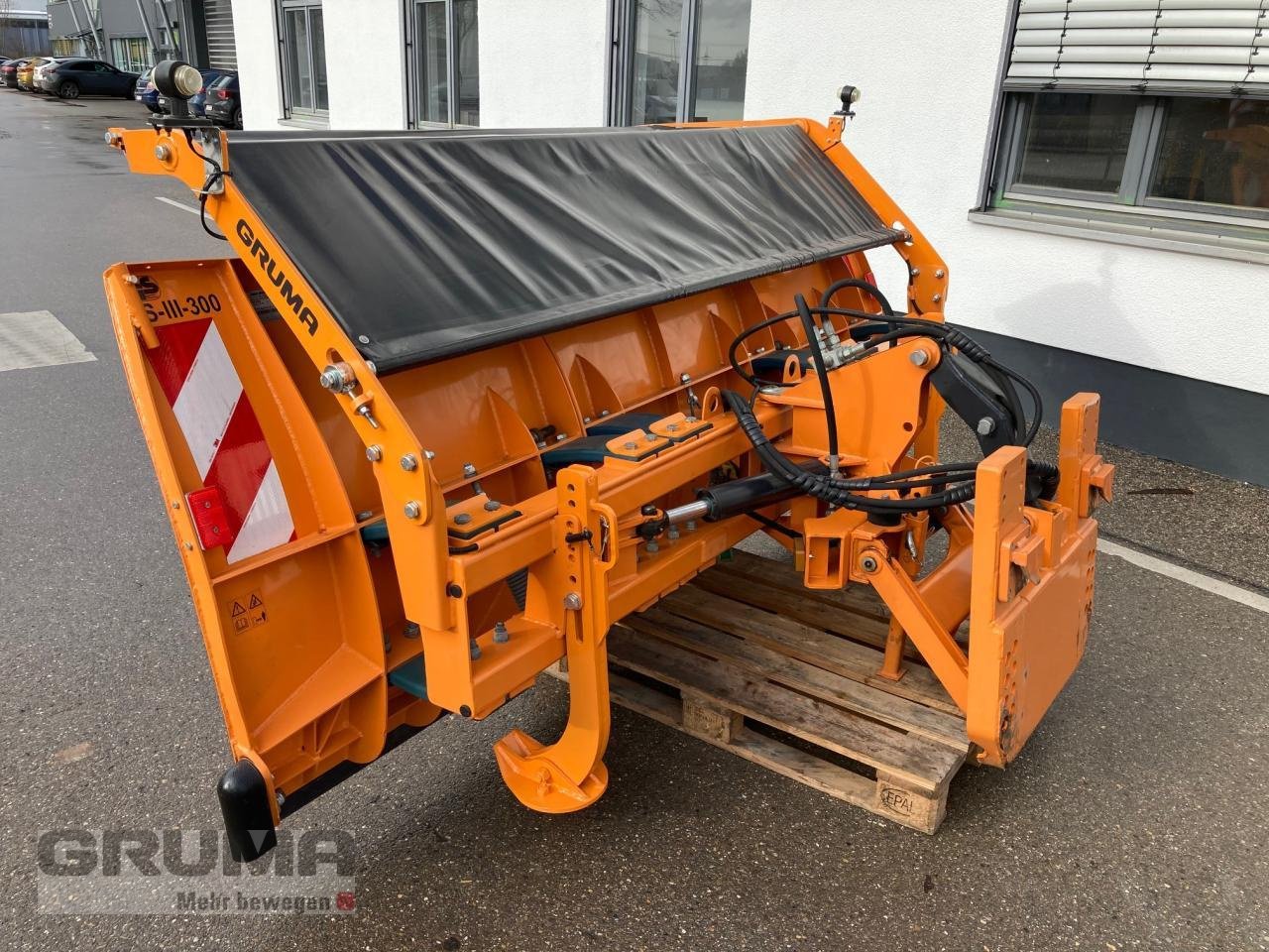 Schneeräumschild des Typs Hydrac ES-III-300, Neumaschine in Friedberg-Derching (Bild 6)