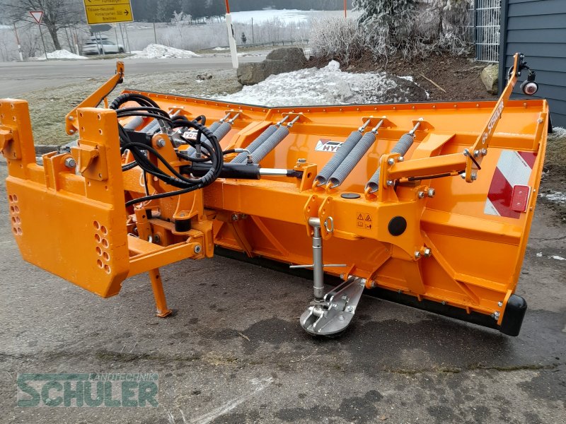 Schneeräumschild of the type Hydrac LB-ll-300, Neumaschine in St. Märgen (Picture 1)