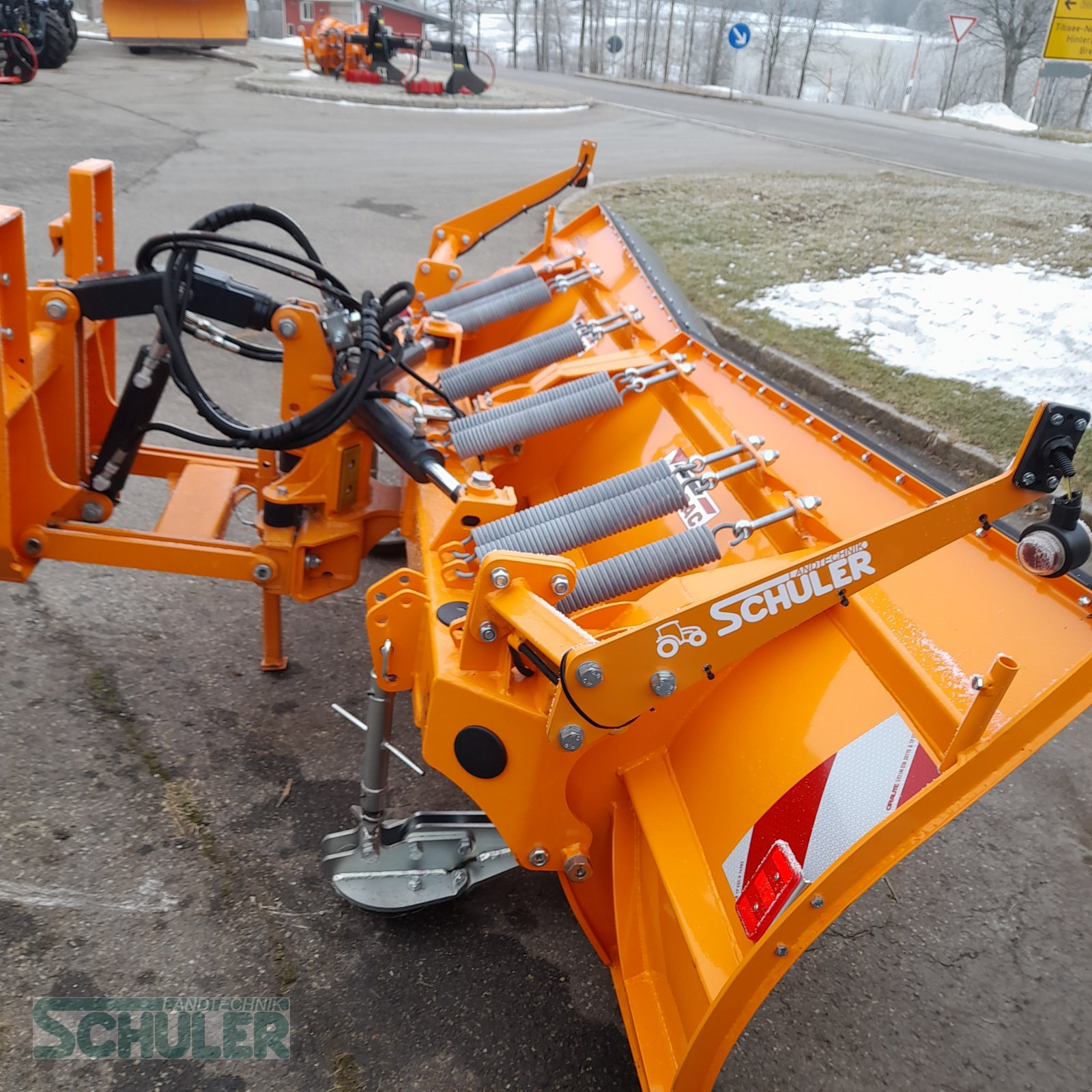 Schneeräumschild des Typs Hydrac LB-ll-300, Neumaschine in St. Märgen (Bild 4)