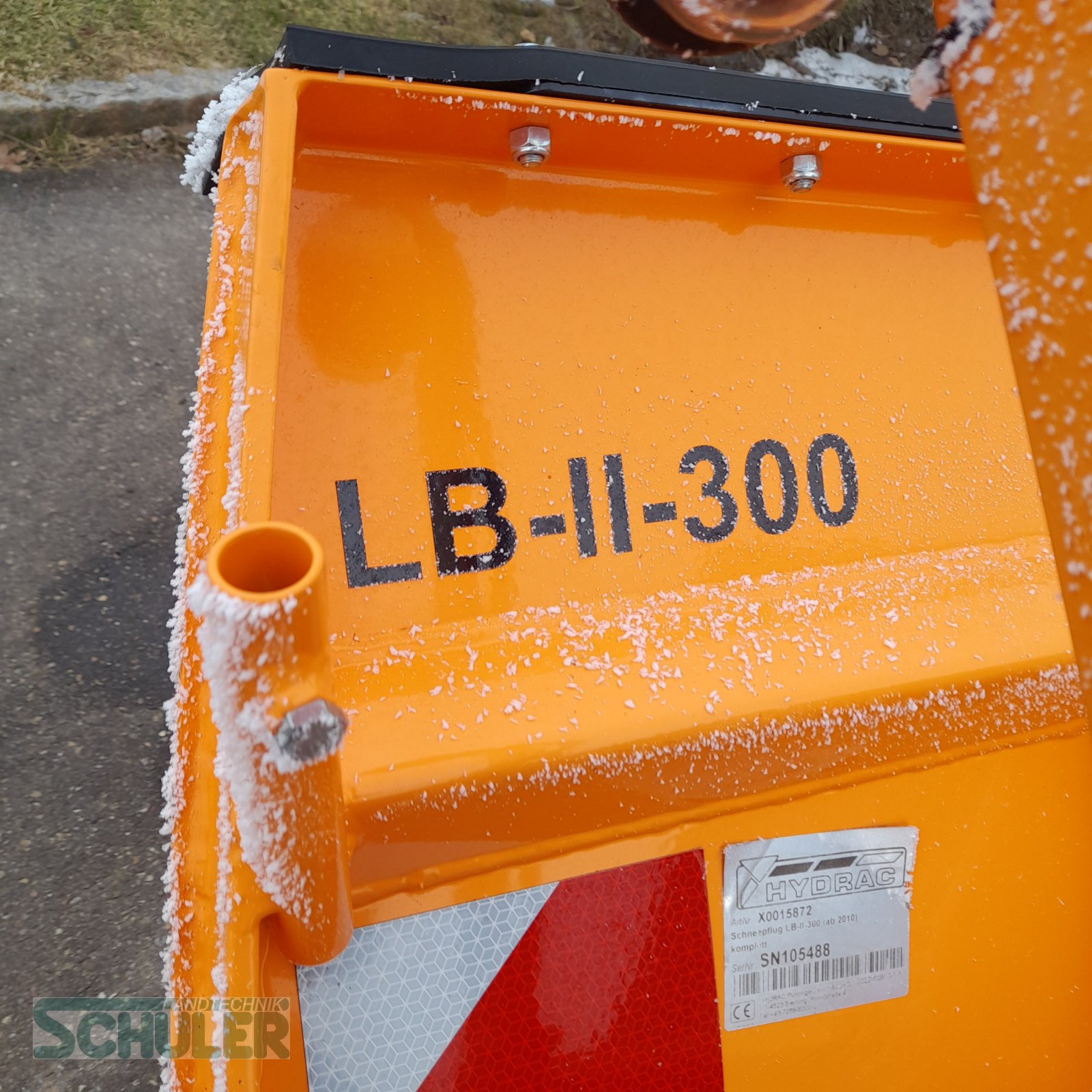 Schneeräumschild des Typs Hydrac LB-ll-300, Neumaschine in St. Märgen (Bild 2)
