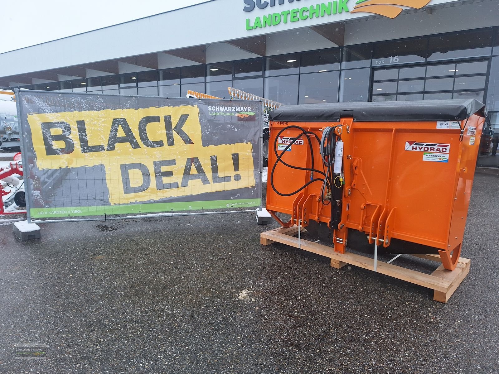 Schneeräumschild des Typs Hydrac T-1400-R Streugerät, Vorführmaschine in Gampern (Bild 1)