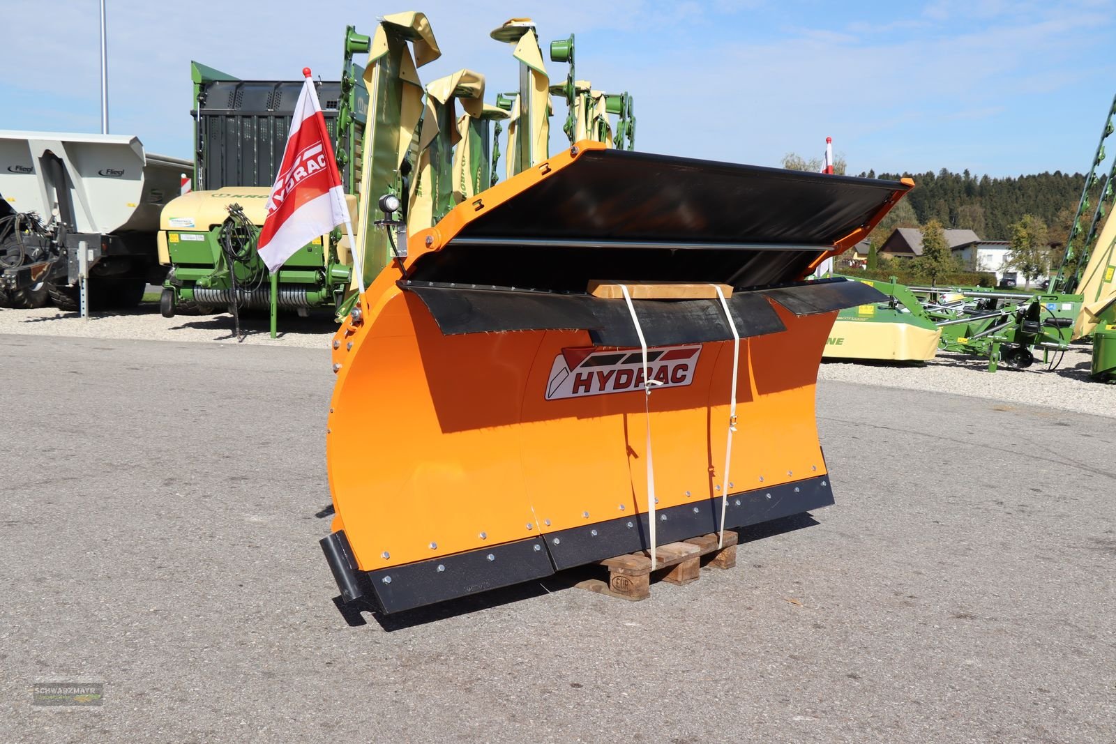 Schneeräumschild des Typs Hydrac U-III-300-C, Neumaschine in Gampern (Bild 4)