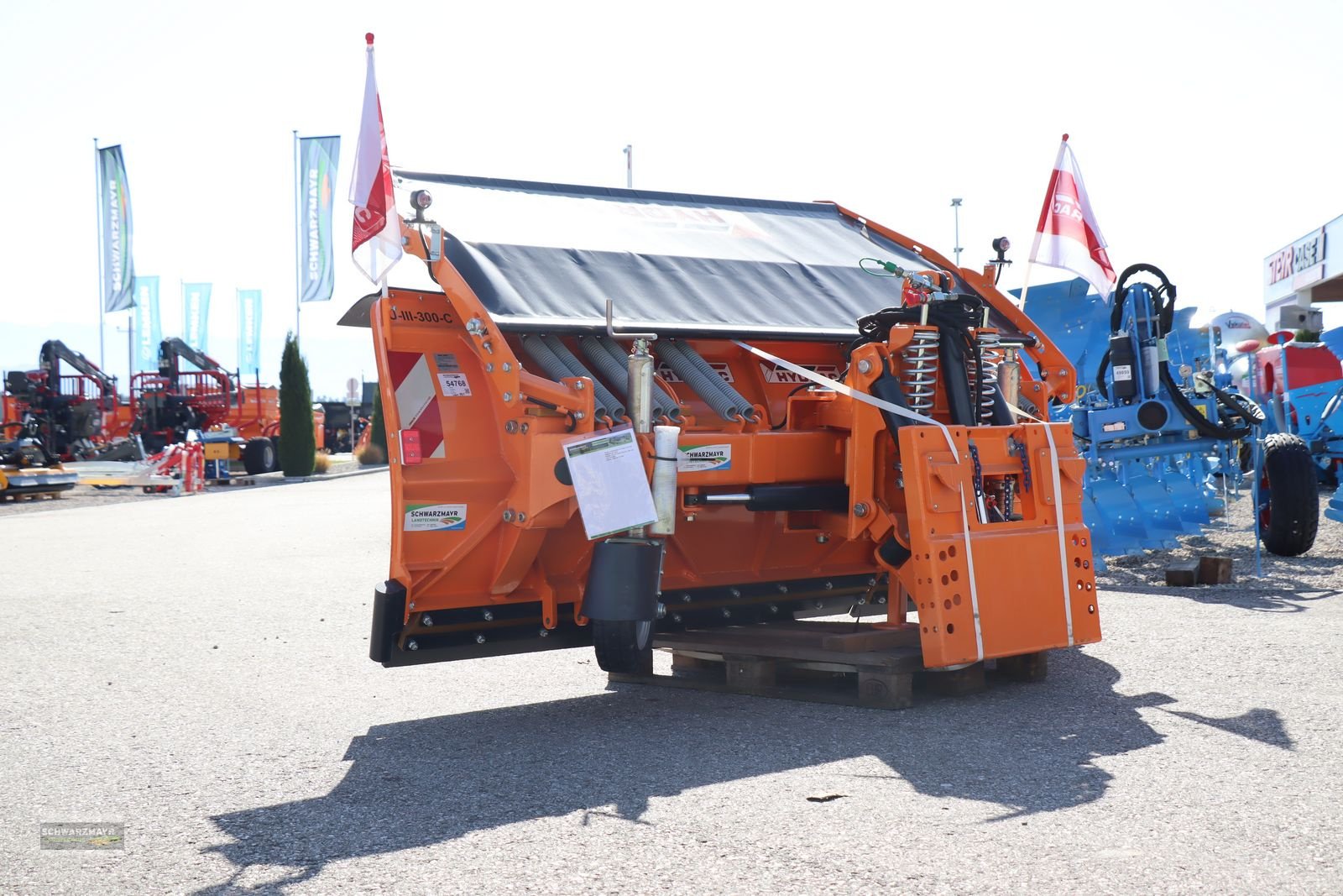 Schneeräumschild des Typs Hydrac U-III-300-C, Neumaschine in Gampern (Bild 7)