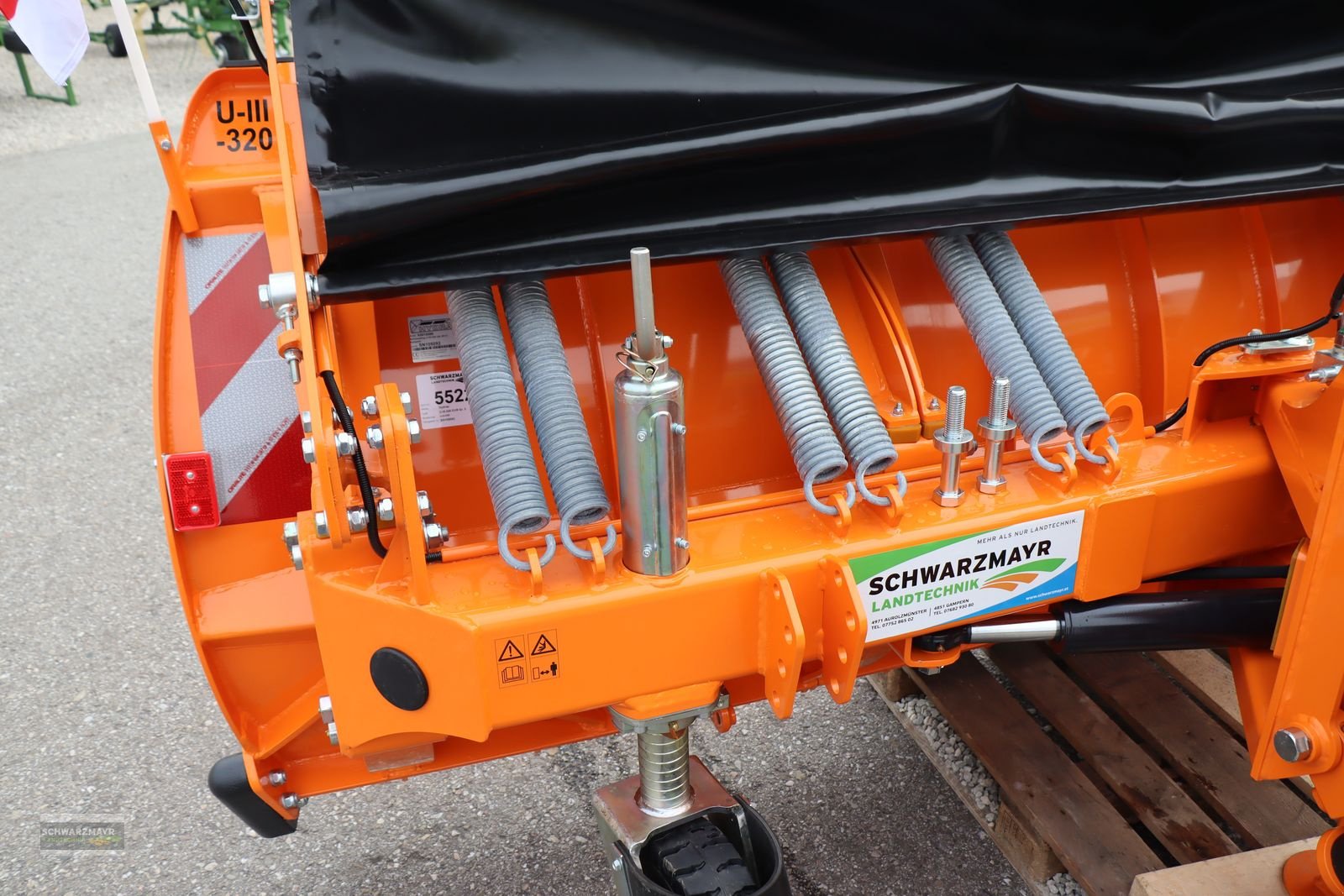 Schneeräumschild des Typs Hydrac U-III-320 EUR Gr. 3, Neumaschine in Aurolzmünster (Bild 10)