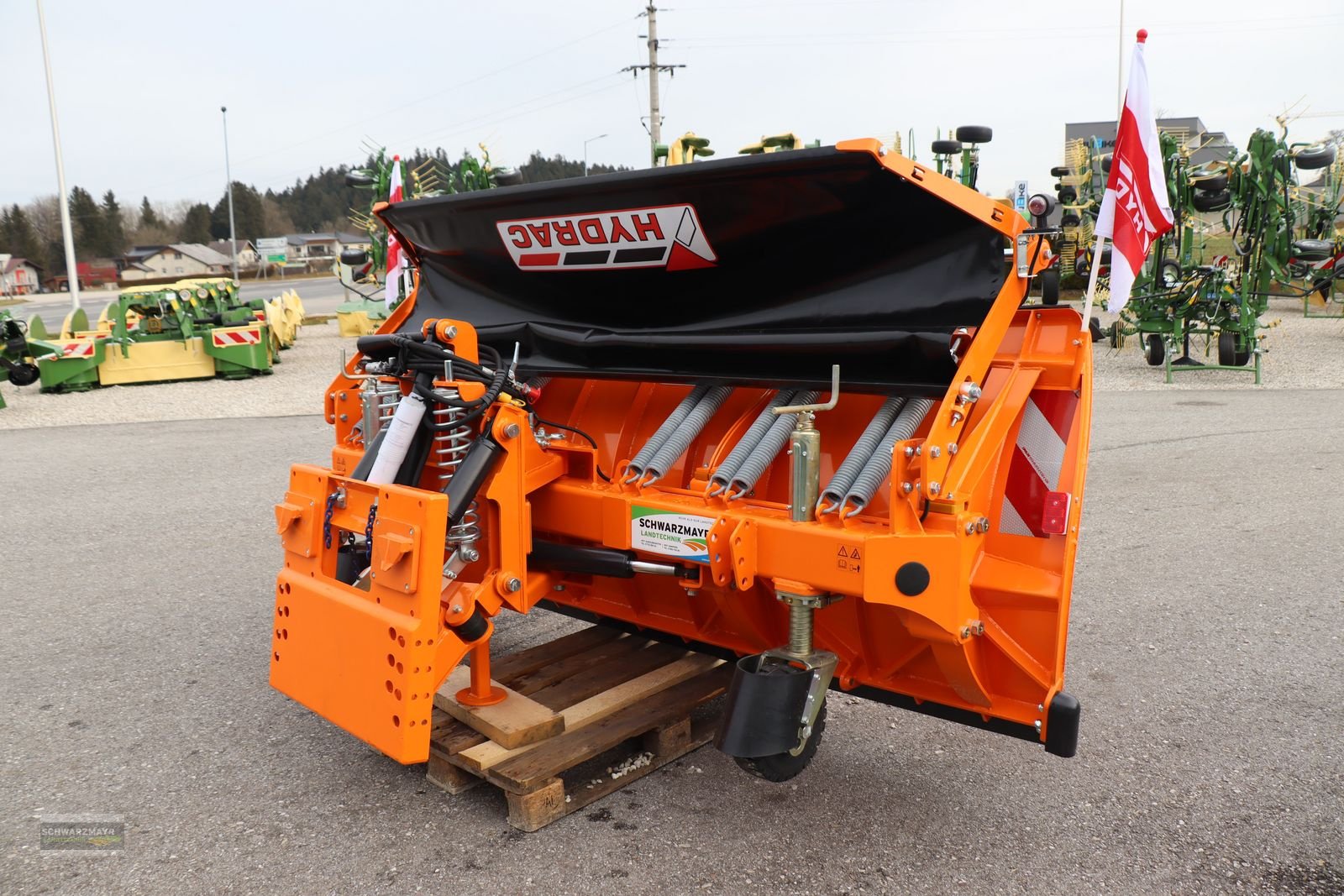 Schneeräumschild des Typs Hydrac U-III-320 EUR Gr.3, Neumaschine in Gampern (Bild 4)