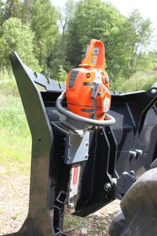 Schneeräumschild des Typs Polterschild mit Niederhalter BMF Werkzeugbox Reil & Eichinger Forstbox Seilwinde, Neumaschine in Nittenau (Bild 12)