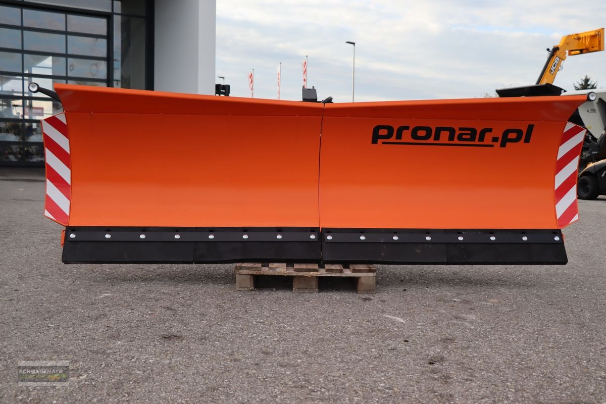 Schneeräumschild des Typs PRONAR PU-3300 3P, Neumaschine in Gampern (Bild 9)