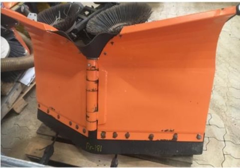 Schneeräumschild des Typs PRONAR PUV-1400, Gebrauchtmaschine in Tilst (Bild 2)