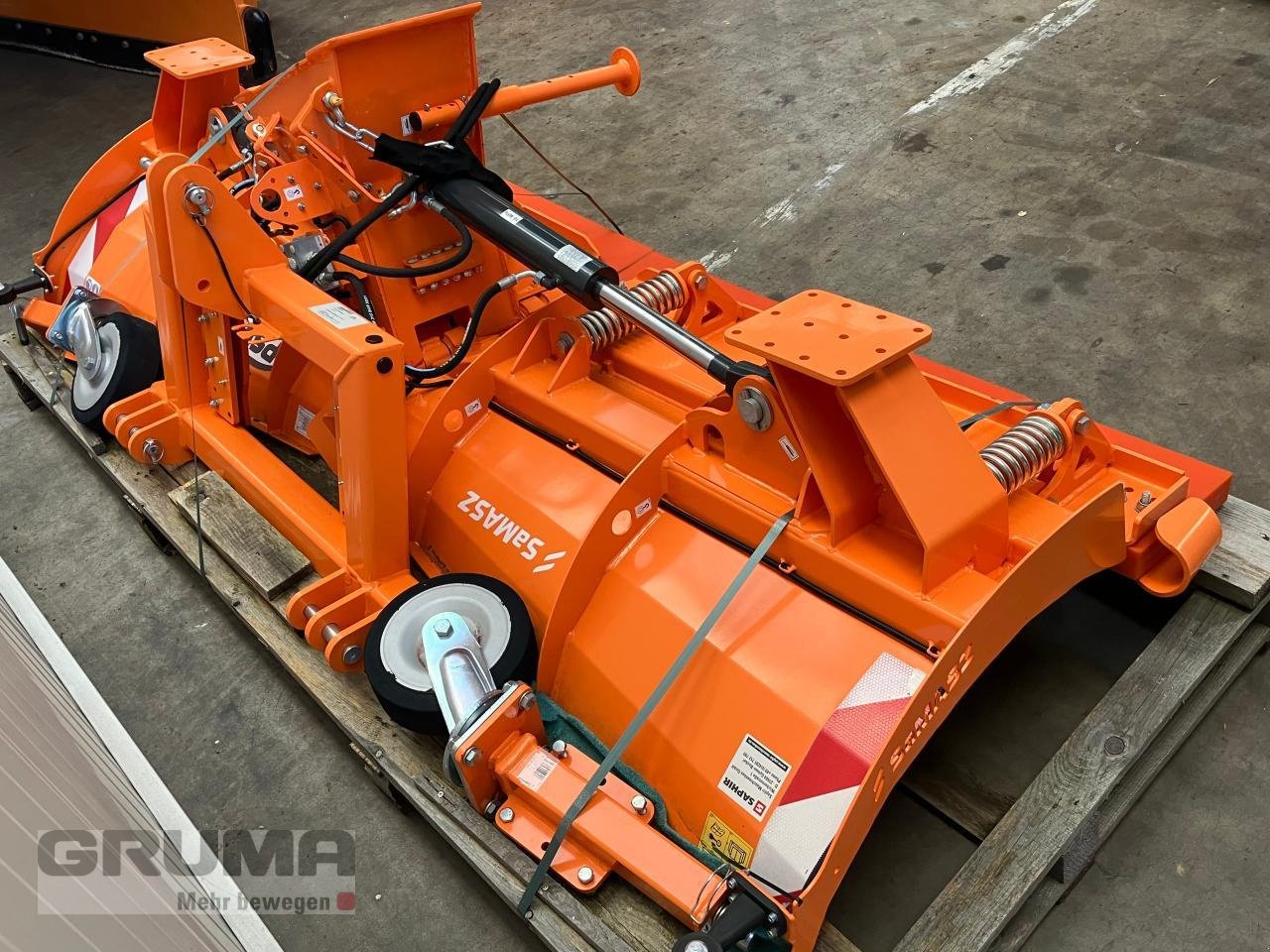 Schneeräumschild des Typs SaMASZ PSV 251 P, Neumaschine in Friedberg-Derching (Bild 2)