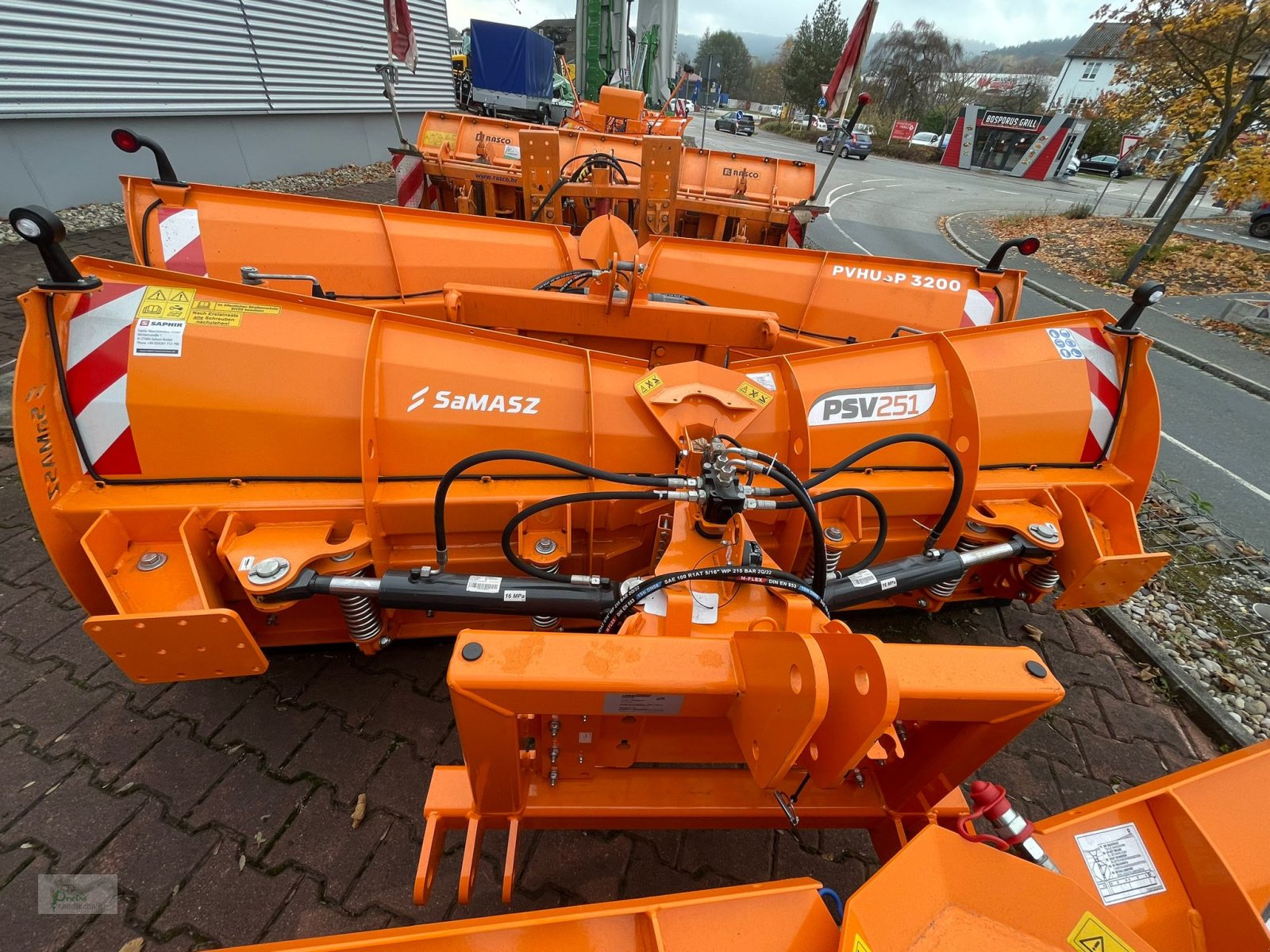 Schneeräumschild des Typs SaMASZ PSV 251, Neumaschine in Bad Kötzting (Bild 3)