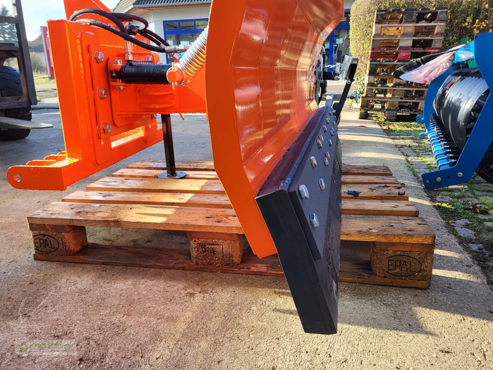 Schneeräumschild tip Sonstige 160 cm Niveau-/Pendelausgleich + extra dicke Gummi-Verschleiß-Räumleiste + hydr. schwenkbar NEU, Neumaschine in Feuchtwangen (Poză 3)