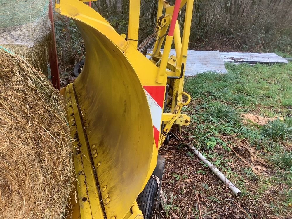 Schneeräumschild des Typs Sonstige 300, Gebrauchtmaschine in GONSANS (Bild 3)