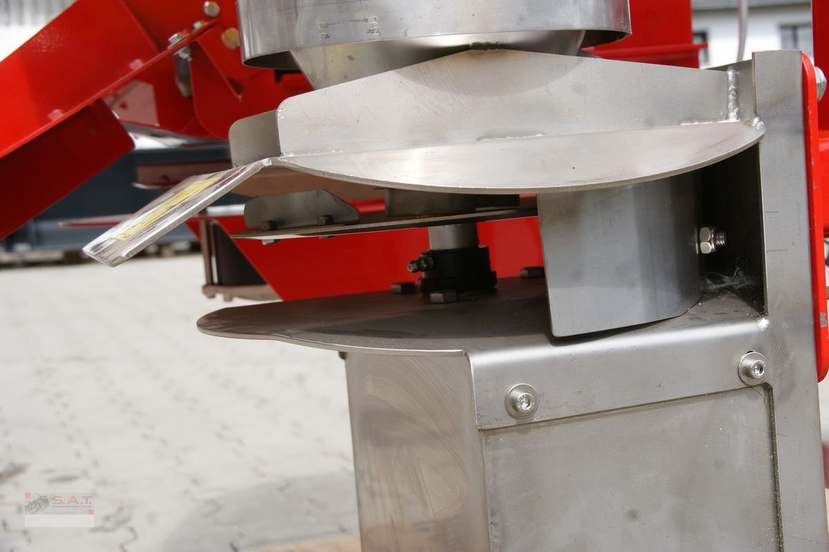 Schneeräumschild des Typs Sonstige AKTION-Salz und Splitstreuer Winterprofi 12 Volt, Neumaschine in Eberschwang (Bild 5)