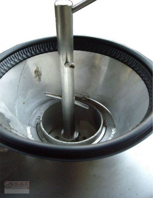 Schneeräumschild des Typs Sonstige AKTION-Salz und Splitstreuer Winterprofi 12 Volt, Neumaschine in Eberschwang (Bild 10)