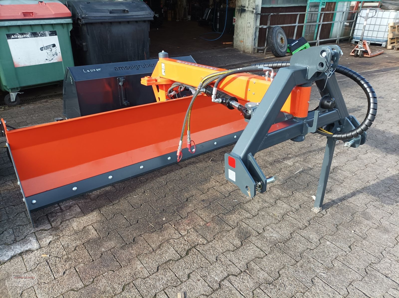 Schneeräumschild от тип Sonstige Dominator Graderschild  X2500, Gebrauchtmaschine в Tarsdorf (Снимка 11)