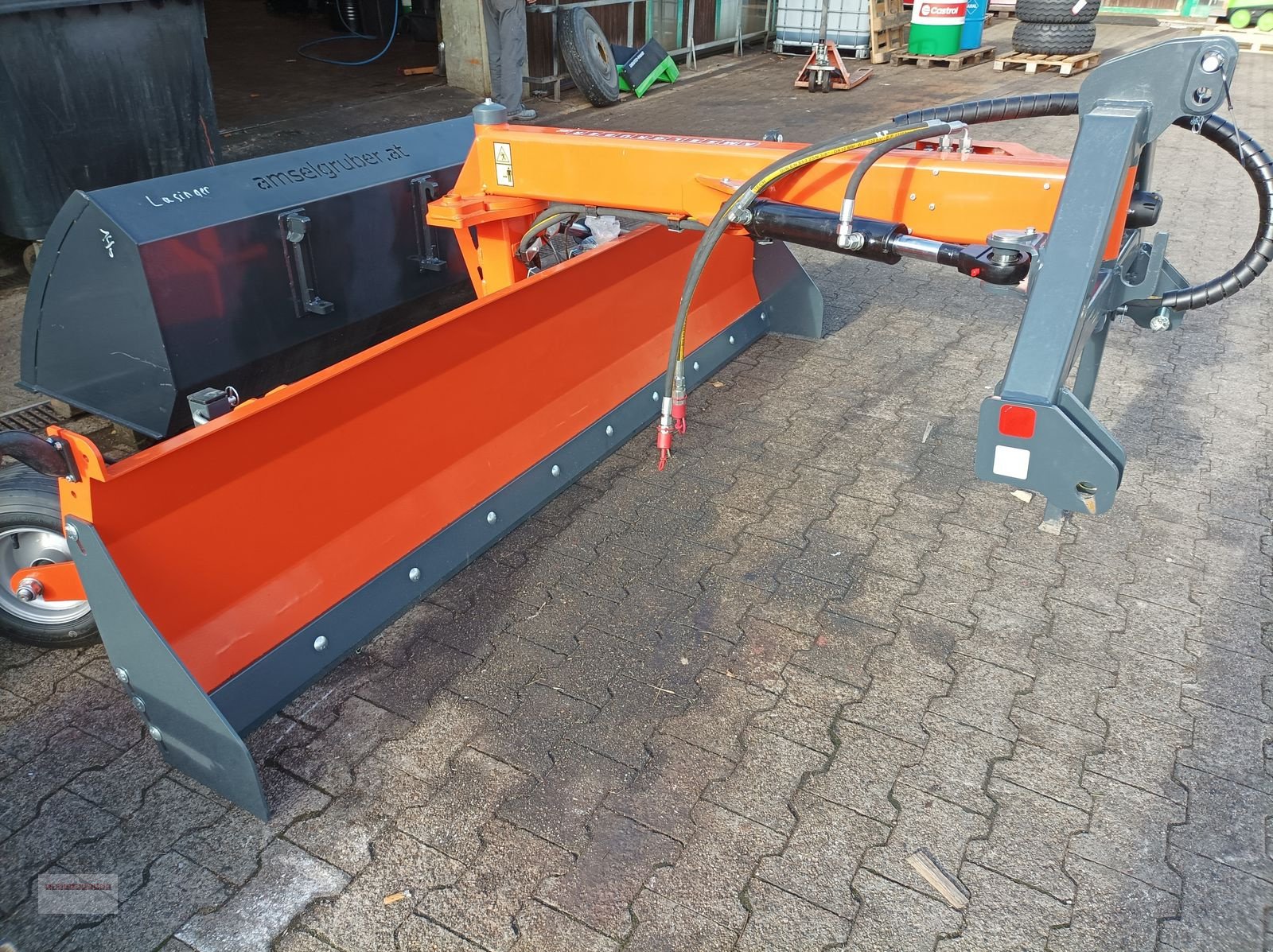 Schneeräumschild от тип Sonstige Dominator Graderschild  X2500, Gebrauchtmaschine в Tarsdorf (Снимка 3)