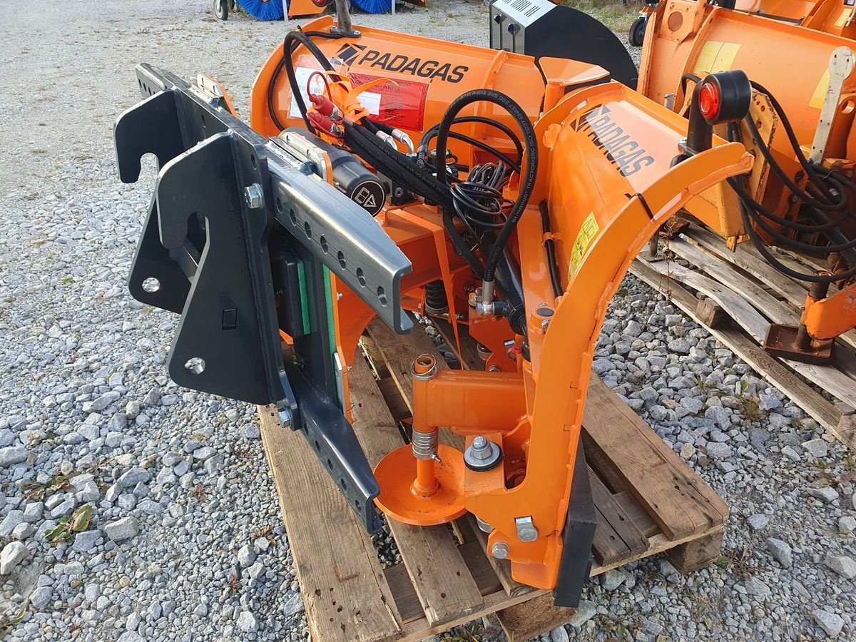Schneeräumschild of the type Sonstige PADAGAS VARIO SCHNEESCHILD Traktor Hoflader Bema, Neumaschine in Aigen-Schlägl (Picture 13)