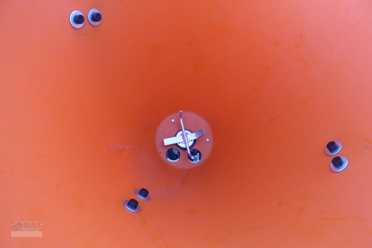 Schneeräumschild des Typs Sonstige Salz und Splitstreuer hydraulisch-200-400 Liter, Neumaschine in Eberschwang (Bild 17)