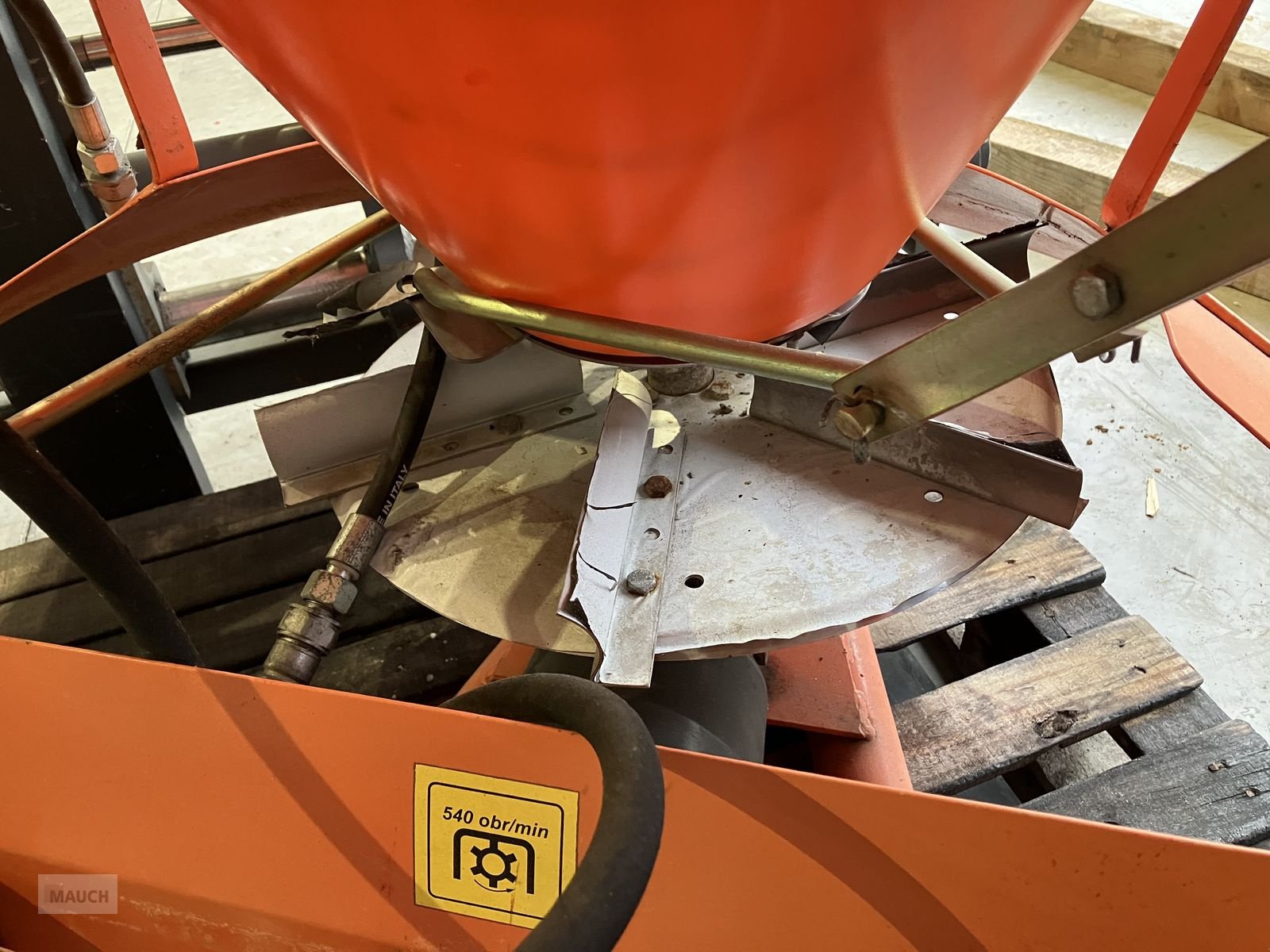 Schneeräumschild typu Sonstige Salz- und Splittstreuer, Gebrauchtmaschine v Burgkirchen (Obrázek 2)