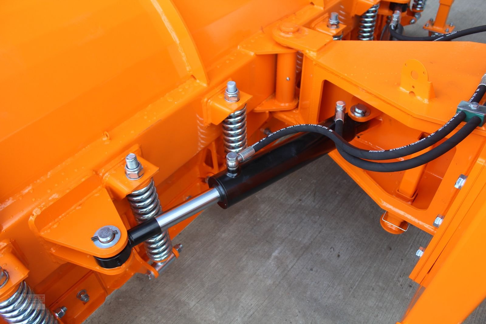 Schneeräumschild des Typs Sonstige SAT Schneeschild mit Ausklinkung - Schneepflug, Neumaschine in Eberschwang (Bild 8)