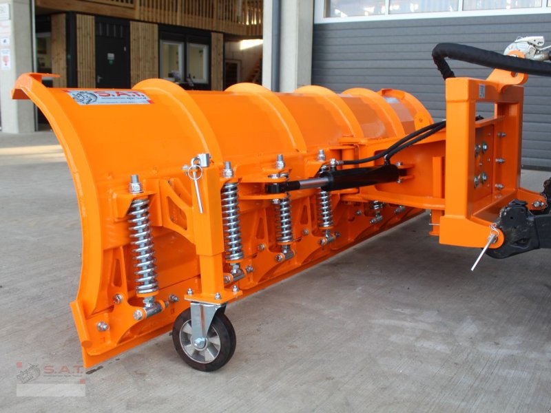 Schneeräumschild des Typs Sonstige SAT Schneeschild mit Ausklinkung - Schneepflug, Neumaschine in Eberschwang (Bild 1)