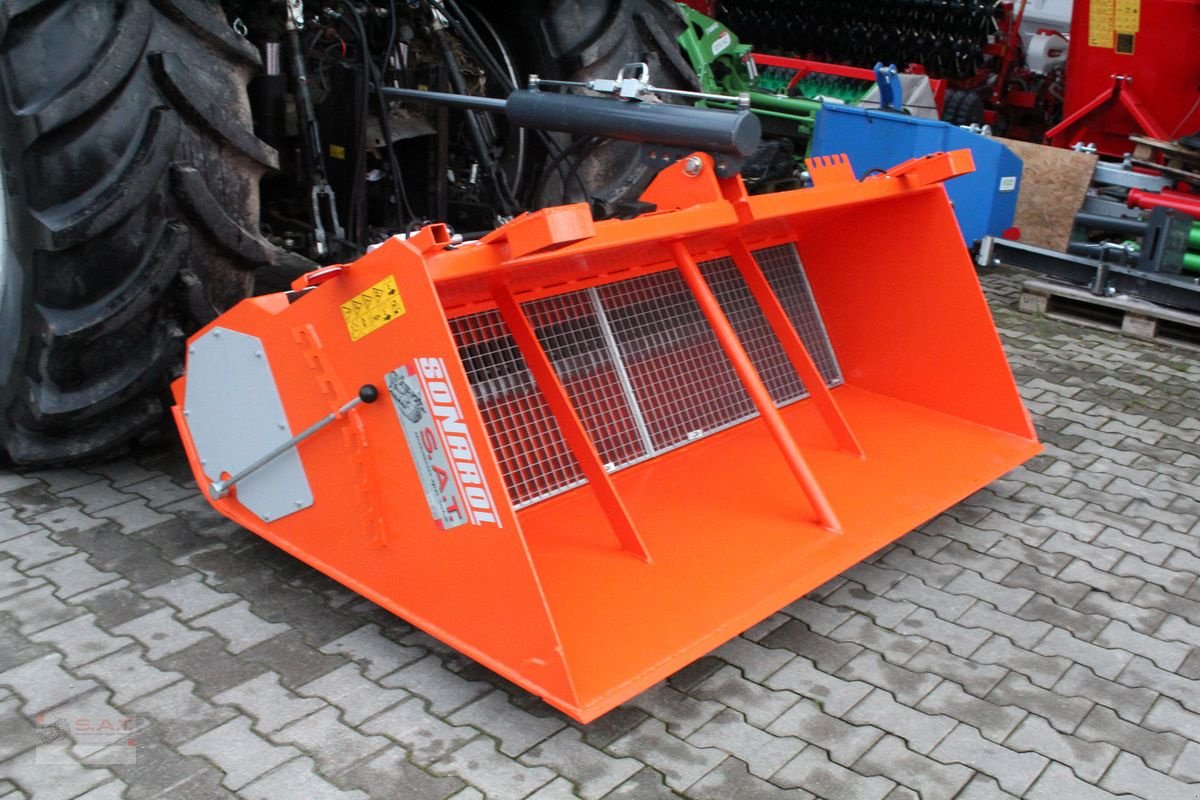 Schneeräumschild des Typs Sonstige SAT Selbstladestreuer - Salz und Splitstreuer, Neumaschine in Eberschwang (Bild 1)