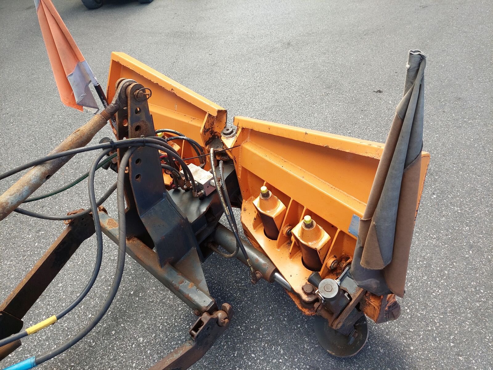 Schneeräumschild typu Sonstige Schneepflug V 1,5m, Gebrauchtmaschine v Bramberg (Obrázek 3)