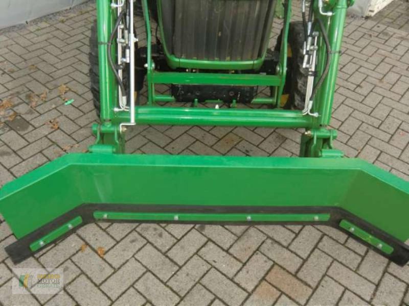 Schneeräumschild от тип Sonstige SCHNEERÄUMSCHILD 200, Gebrauchtmaschine в Cloppenburg (Снимка 1)