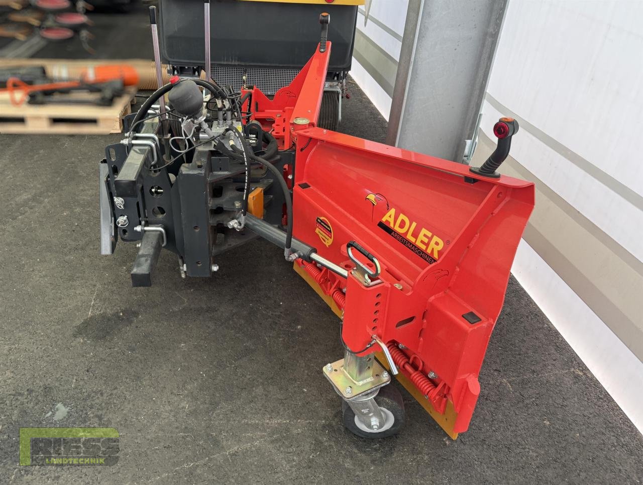 Schneeräumschild typu Sonstige Sonstige ADLER 2,1m V-SERIE Vario, Gebrauchtmaschine v Homberg/Ohm - Maulbach (Obrázek 2)